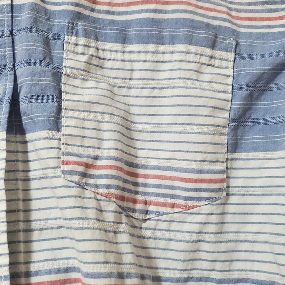 😎 Striped/Patterned Button Down -Universal Thread - Picture 5 of 6